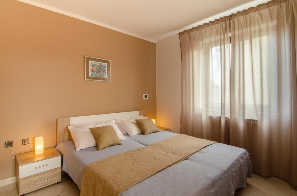 Apartments Karlo & Ivona Labin  Habitación foto