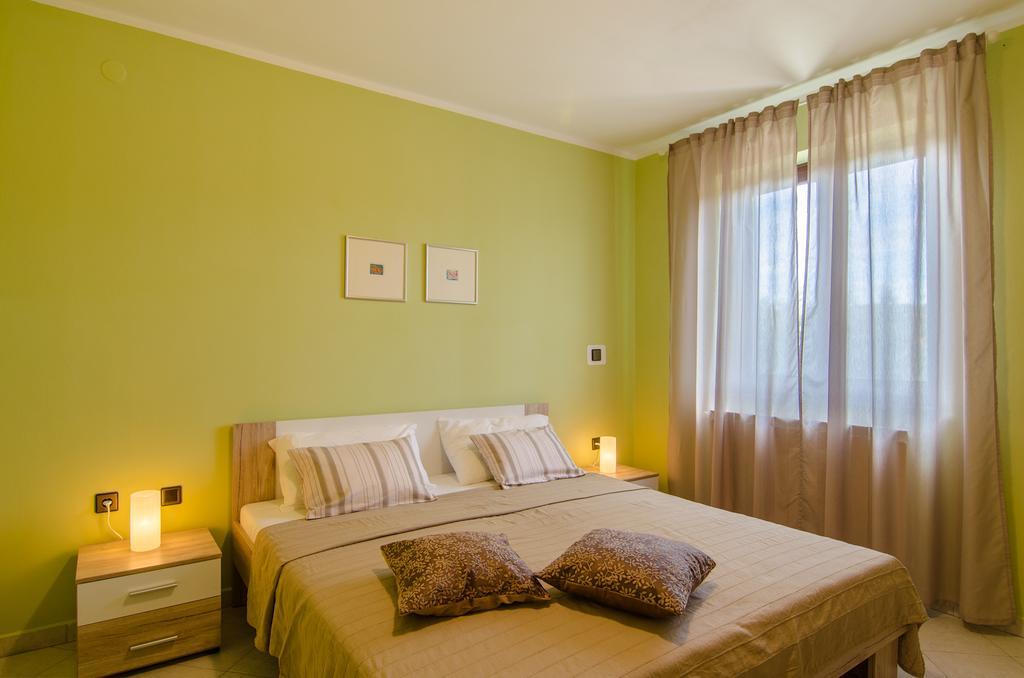 Apartments Karlo & Ivona Labin  Habitación foto